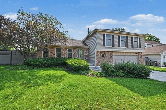 Building Photo - 5195 Castaway Ln