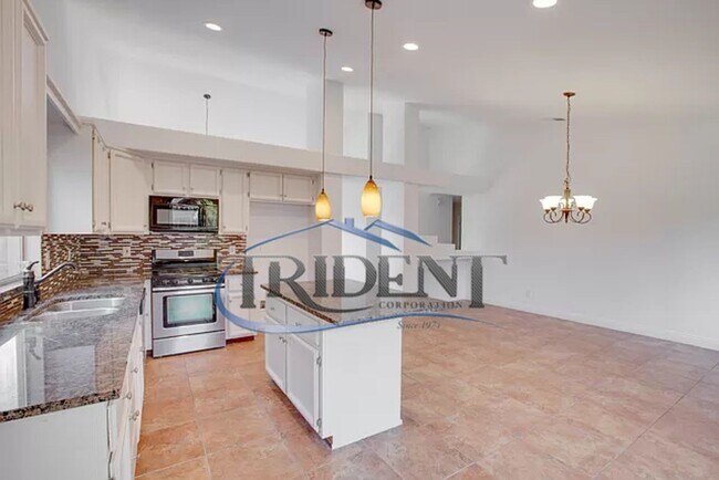 Building Photo - Beautiful home located in a culdesac