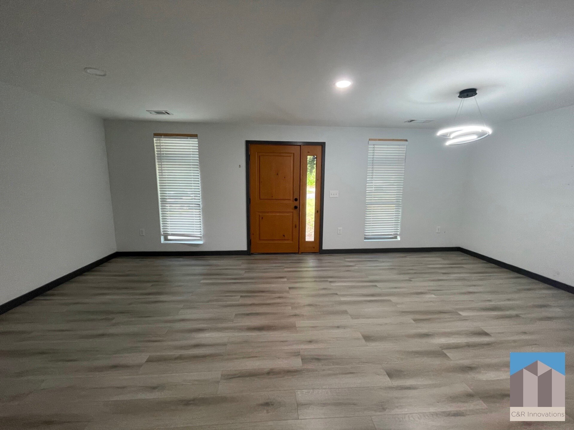 Building Photo - 185 Glenrose Cir SW