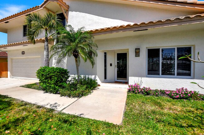 Building Photo - 4517 NW 5th Ave