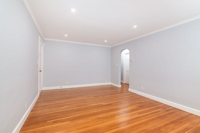 Building Photo - 7 Langley Cir