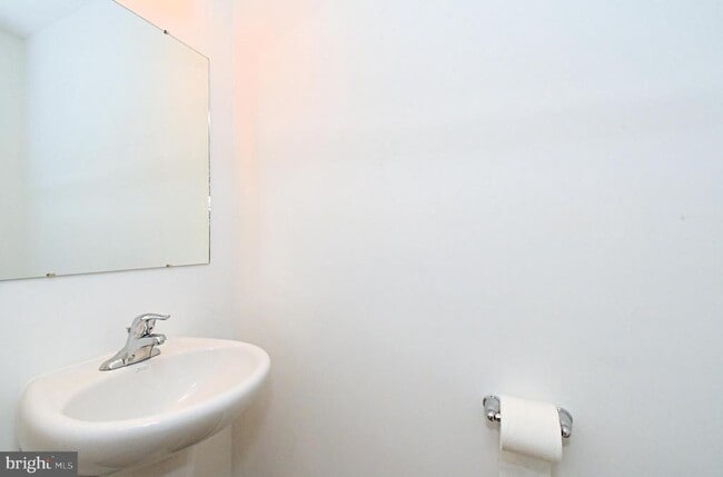 Building Photo - 114 Kuechler Ct