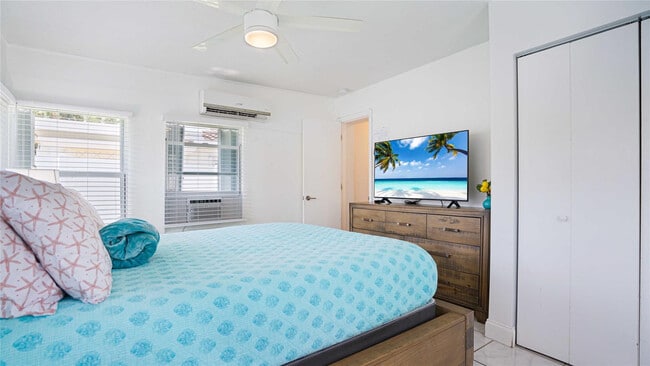 Building Photo - 2716 N Ocean Blvd