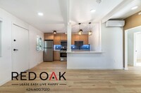 Building Photo - ~1 Month FREE~ Stunning One Bedroom Featur...