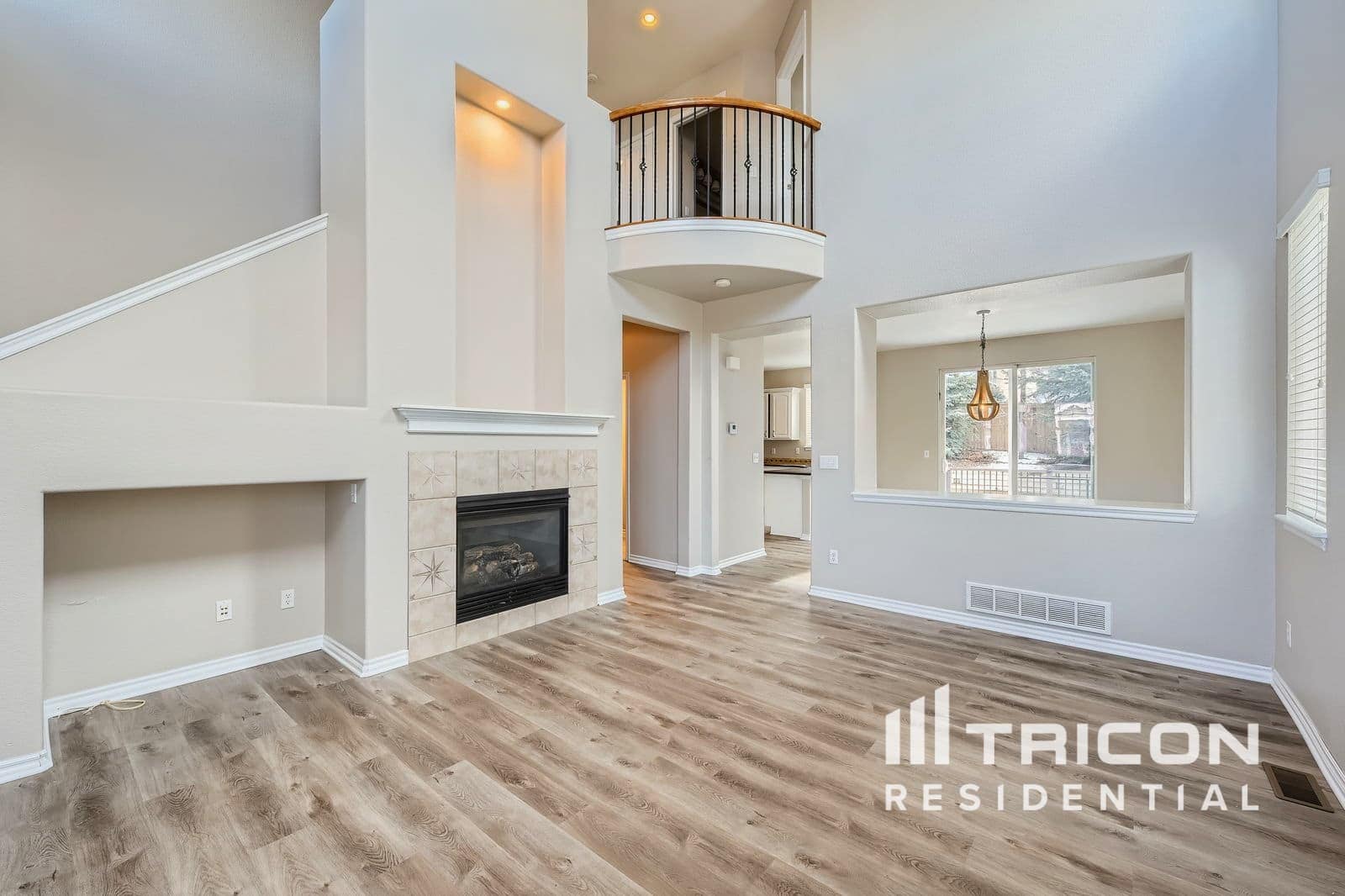 Building Photo - 5400 Cloverbrook Cir