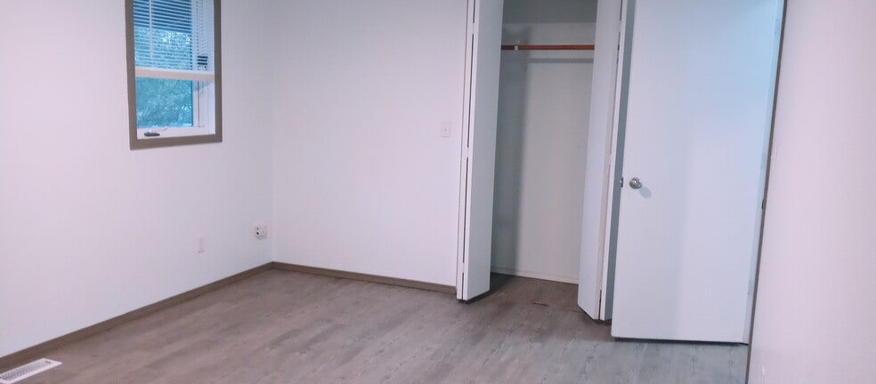 1 bedroom - 7839 Spectrum Ave