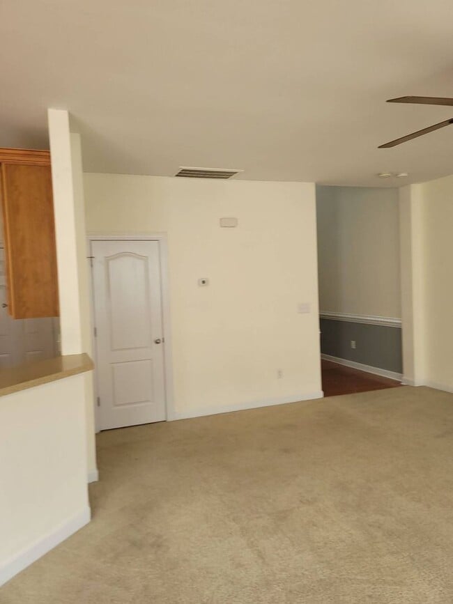 Building Photo - Nice Townhome off Providence Rd/485 South
