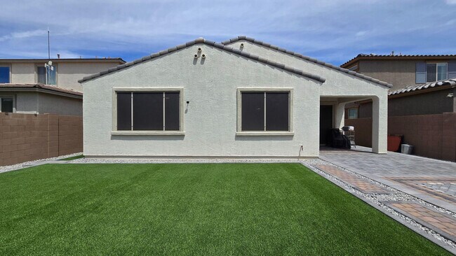 Building Photo - 11615 W Marguerite Ave