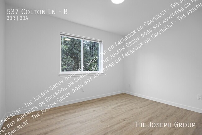 Building Photo - 537 Colton Ln