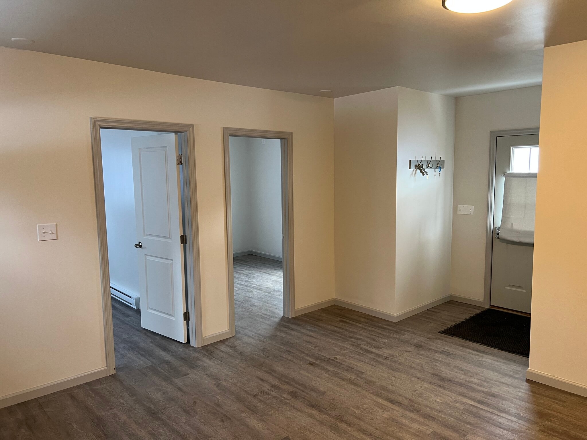 Building Photo - 19 Hammond Ln