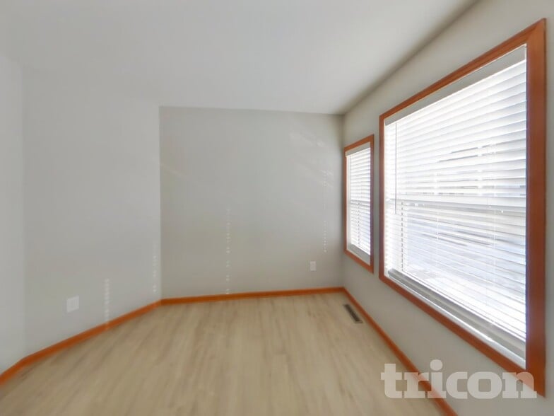 Building Photo - 1627 Fox Hunt Way