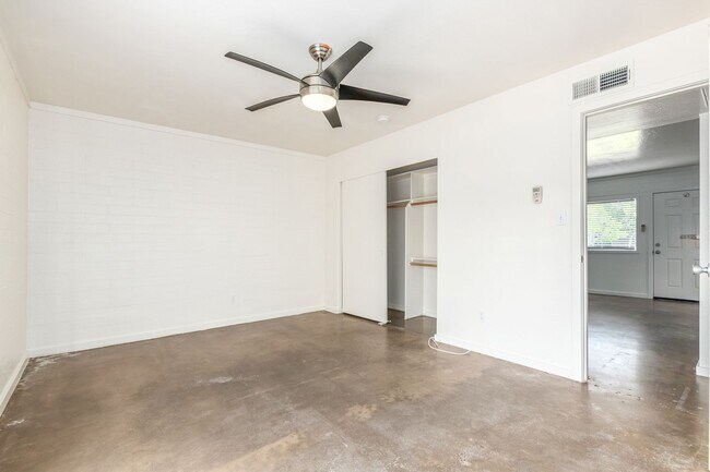 Building Photo - 1722 E Ocotillo Rd