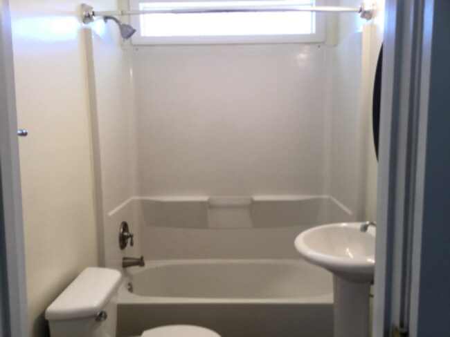 Building Photo - 109 V I P Rd