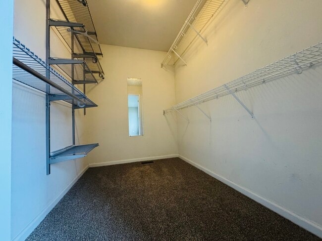 Building Photo - 408 Clifton Ln