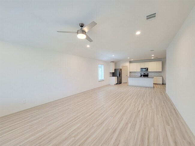 Building Photo - 7015 Halifax Harvest Ln