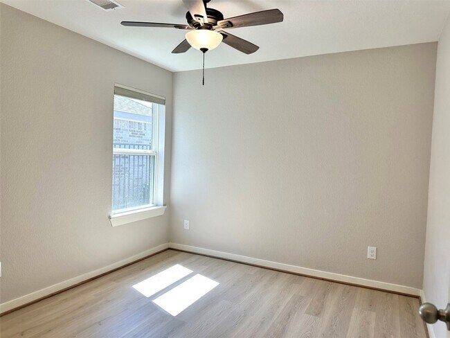 Building Photo - 2629 Bernadino Dr