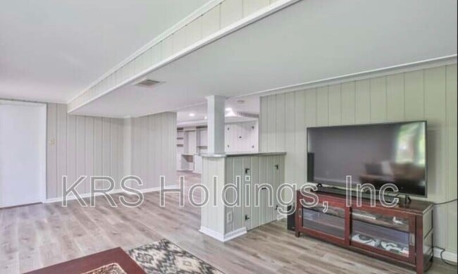 Building Photo - 7110 Murray Ln