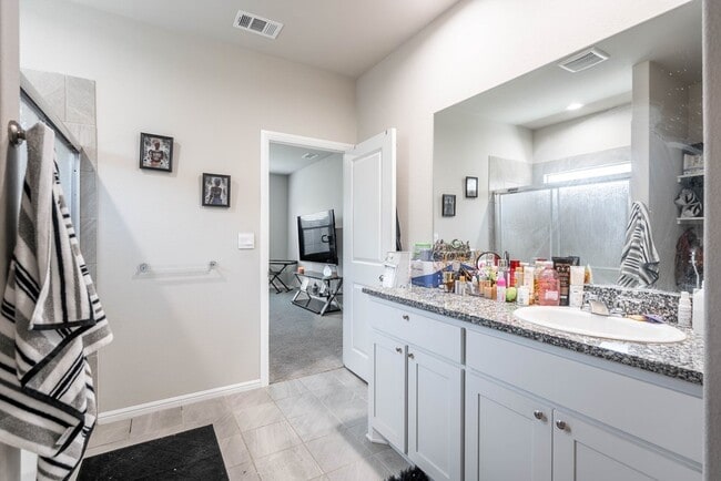 Building Photo - 7608 Orange Blossom Rd
