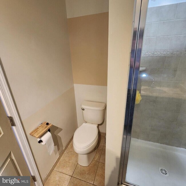 Building Photo - 1301 N 32nd St