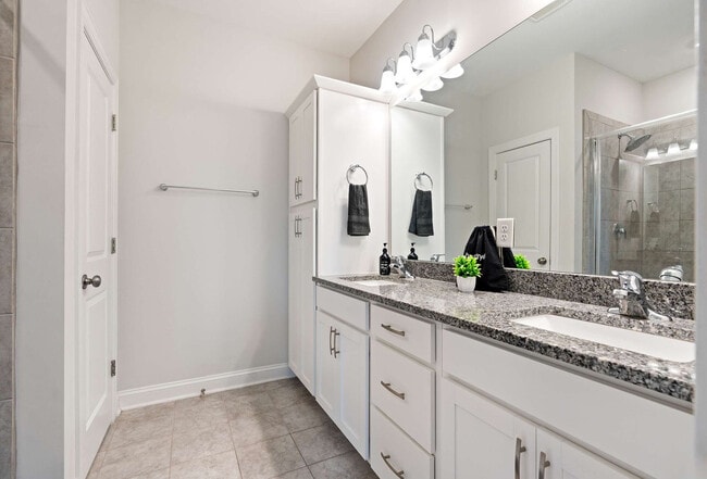 Building Photo - 1010 Falling Rock Pl