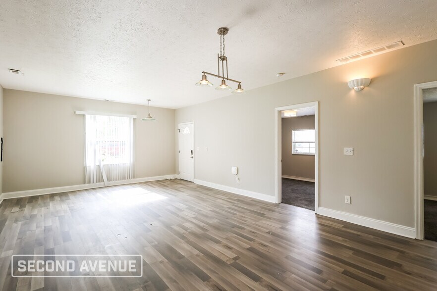 Building Photo - 1169 Lincoln Ave