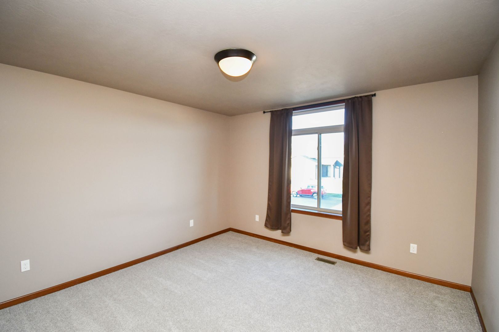 Building Photo - 5512 South Culbert Avenue