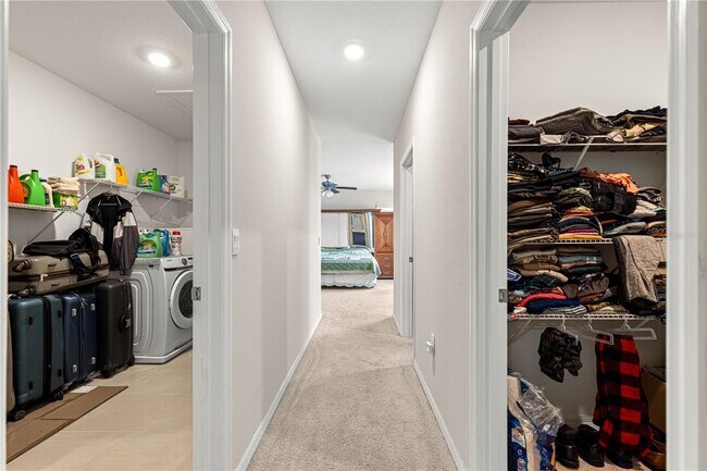 Building Photo - 8142 SW 59th Ave