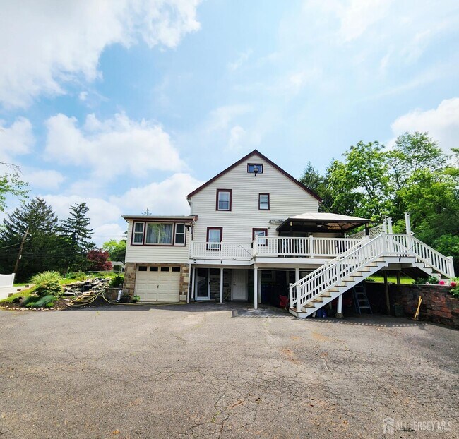 Building Photo - 1 US-1