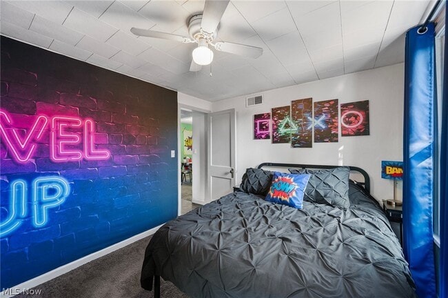 Building Photo - 9519 Preston Ave