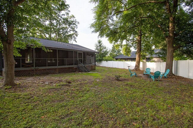 Building Photo - Beautiful Three Bedroom Home for Rent – 1440 Land of Lakes Circle, Lexington, SC