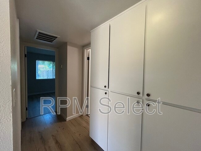 Building Photo - 5114 Rescue Ct