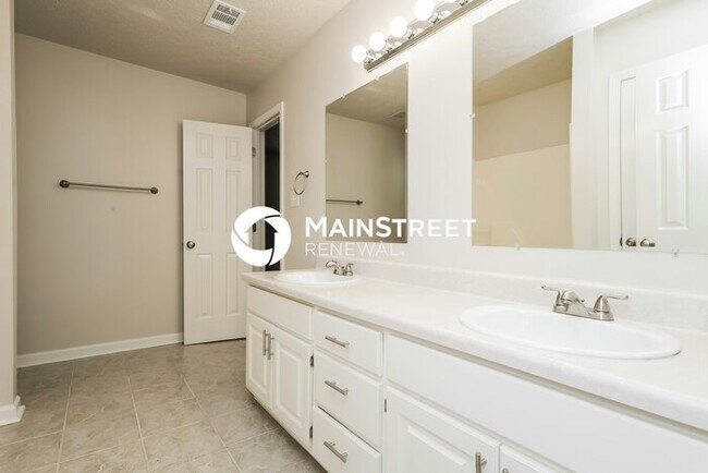 Building Photo - 4 Bedroom Pet-Friendly Home in McDonough, GA with Main Street Renewal
