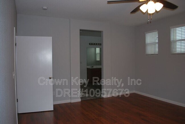 Building Photo - 297 Emory Oak Pl