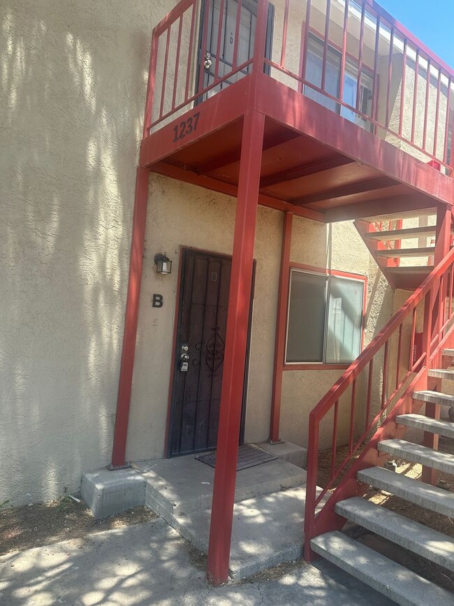 Building Photo - 1237 Menaul Blvd NW