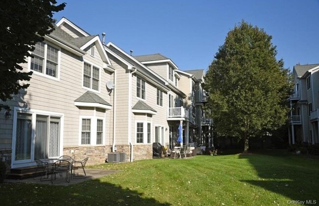 Building Photo - 2003 Half Moon Bay Dr