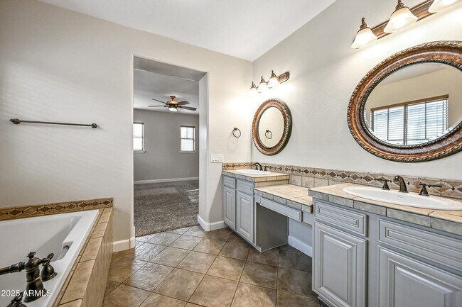 Building Photo - 15340 W Dahlia Dr