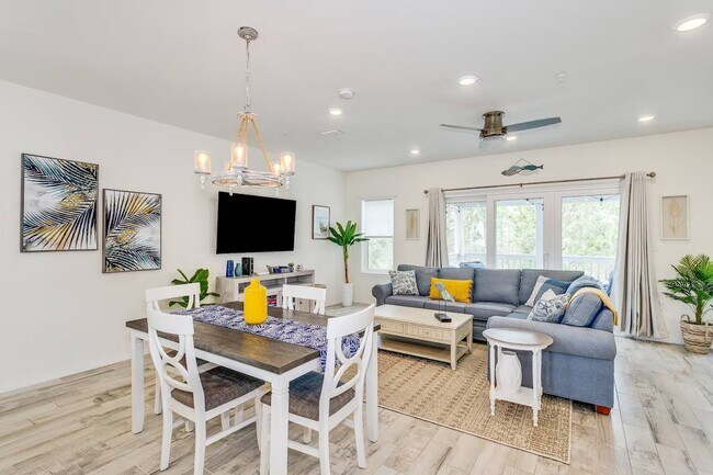 Building Photo - 14604 Salt Meadow Dr