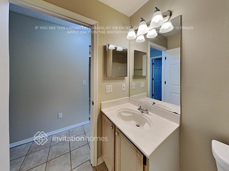 Building Photo - 676 Brightview Dr