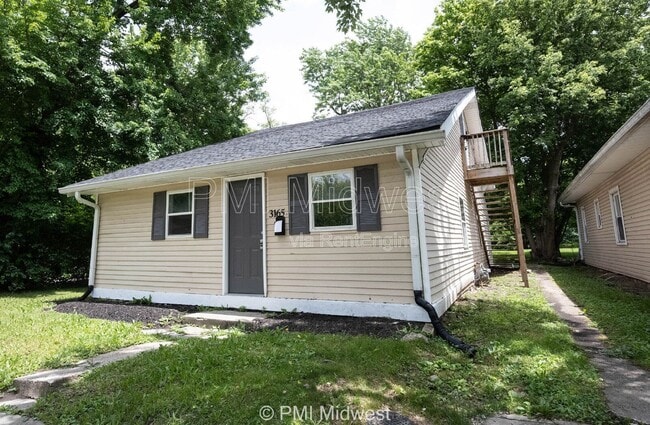 Building Photo - 3165 Station St