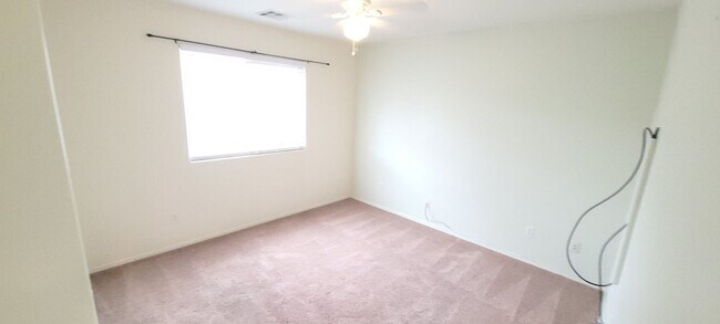 Building Photo - Maricopa Meadows