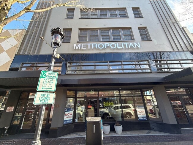 Building Photo - 160 Liberty St NE