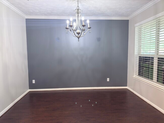 Building Photo - 18006 Barton Ridge Ln