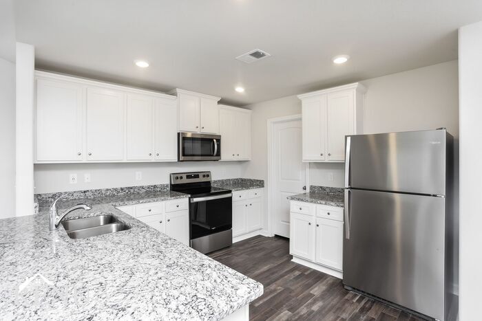 Building Photo - 401 Dawn Meadow Ct