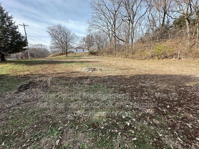 Building Photo - 2010 Bunker Ave