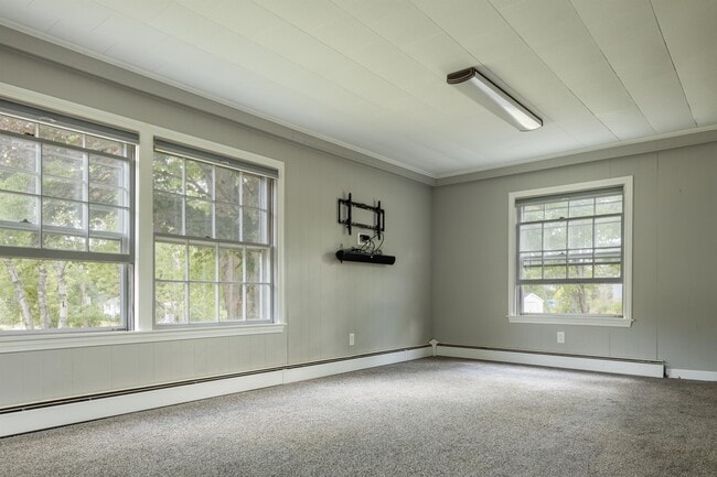 Building Photo - 37 Main Rd N