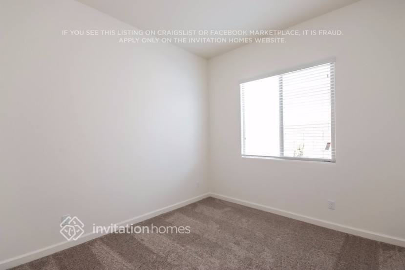 Building Photo - 19270 E Thornton Rd