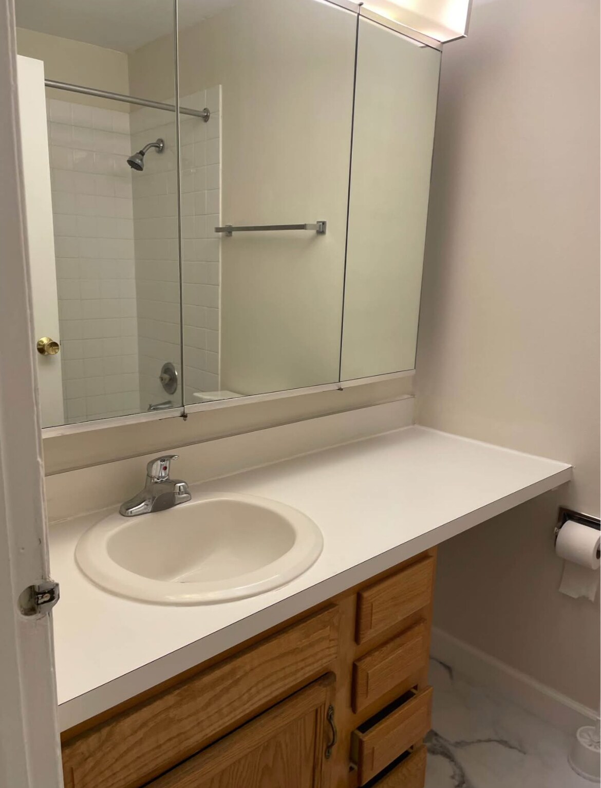 Building Photo - 5800 Oakwood Dr