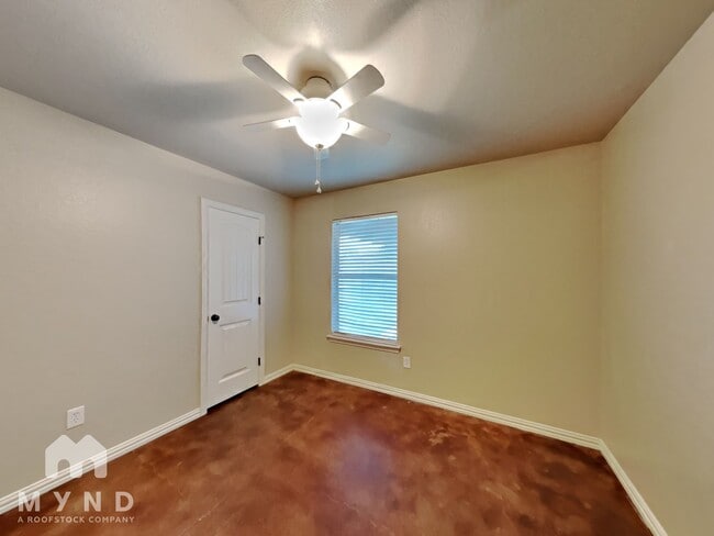 Building Photo - 104 Jolin Ln