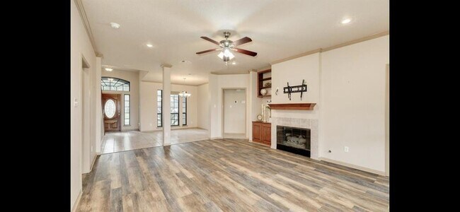 Building Photo - 112 Portulaca St