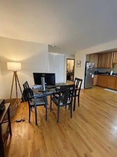 Building Photo - 3055 N Sheffield Ave